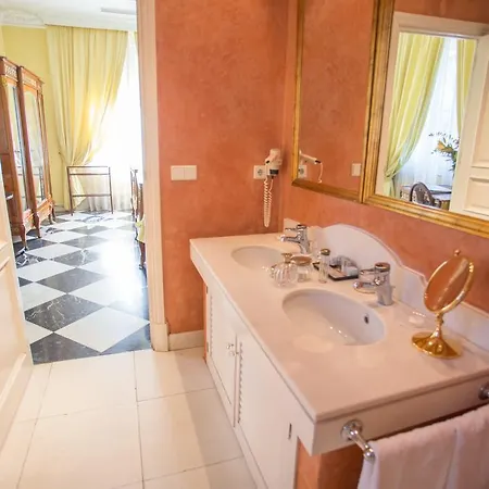 Hotel De La Palmera 4*