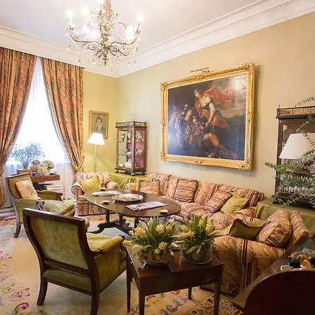 Hotel De La Palmera 4*