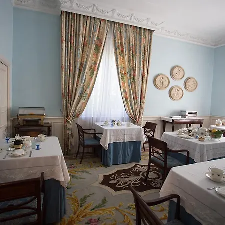 Hotel De La Palmera 4*