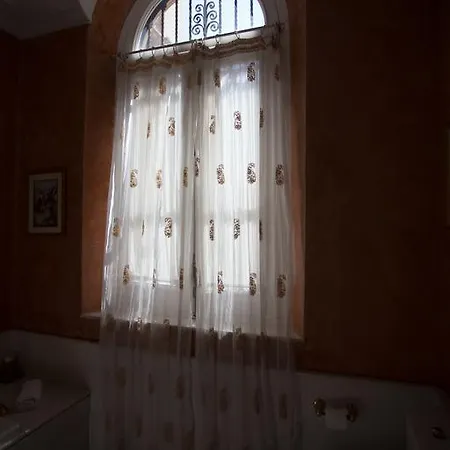 De La Palmera 4*